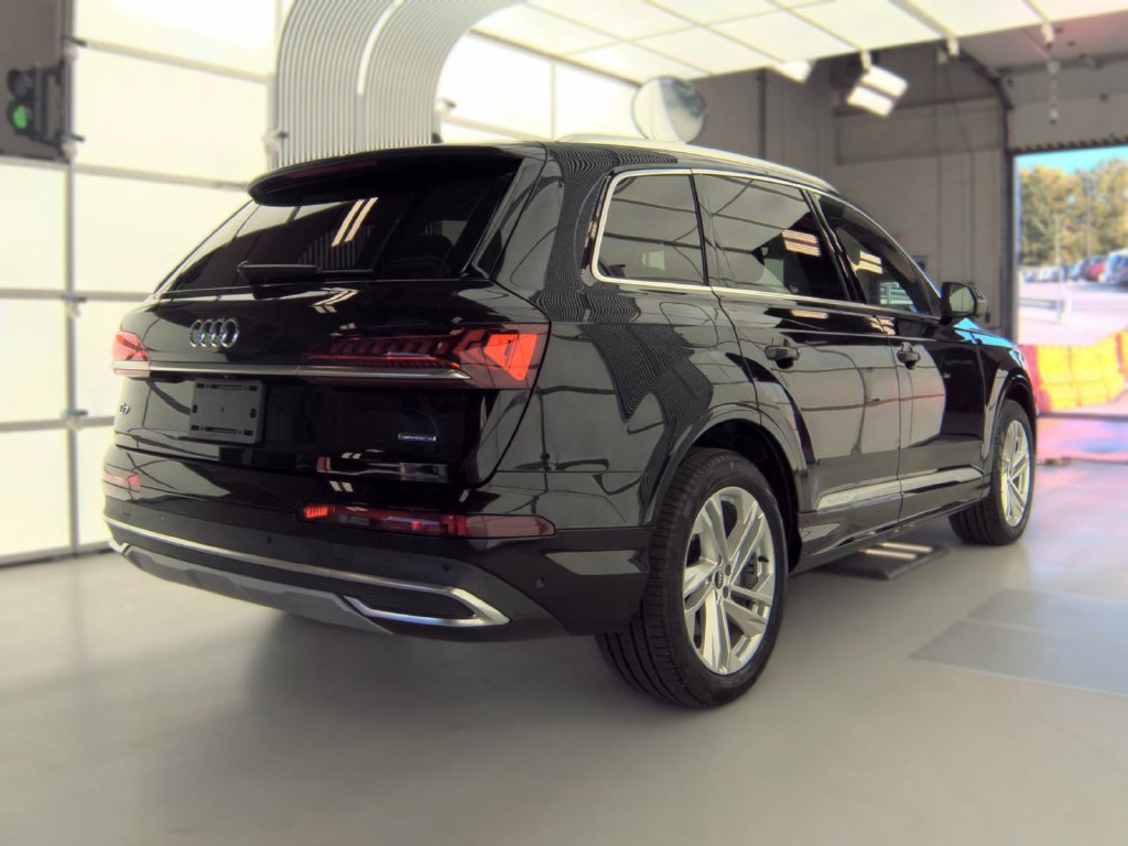 Used 2021 Audi Q7 3.0T Premium AWD/4WD image 6