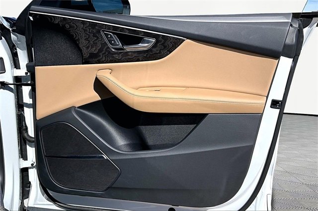 Used 2023 Audi Q8 Premium Plus w/ Premium Plus Package image 19