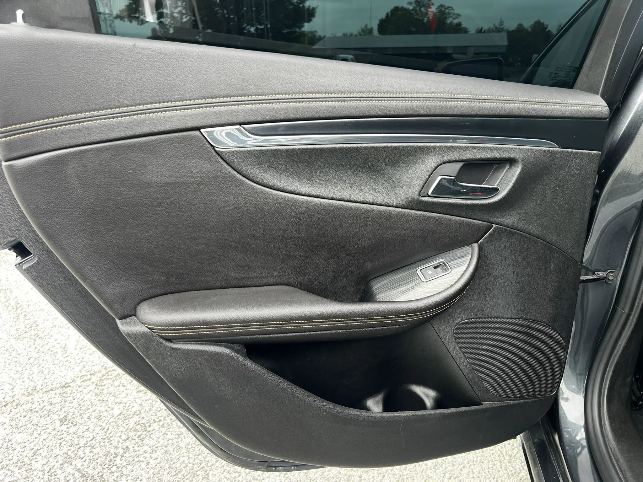 Used 2018 Chevrolet Impala LT w/ LT Leather Package FWD image 24