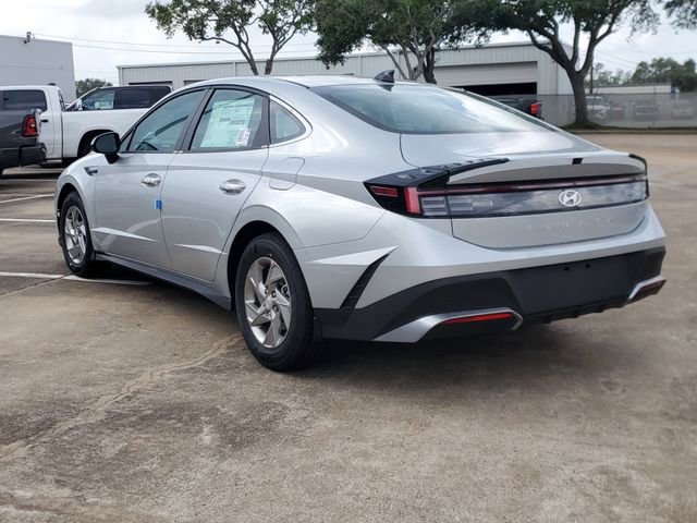 Used 2025 Hyundai Sonata SE image 4