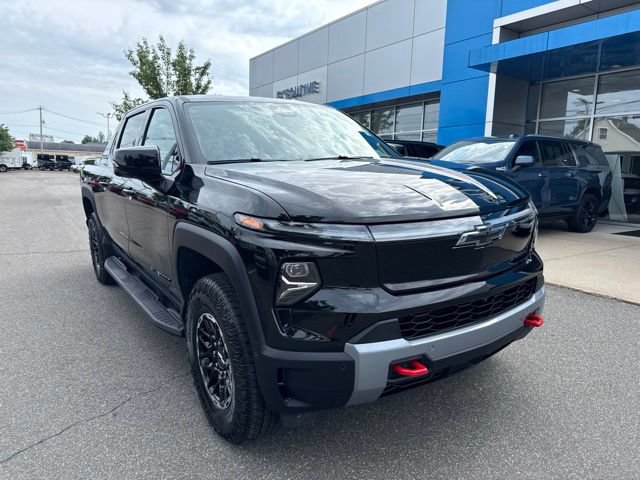 Used 2026 Chevrolet Silverado EV Trail Boss AWD/4WD image 4