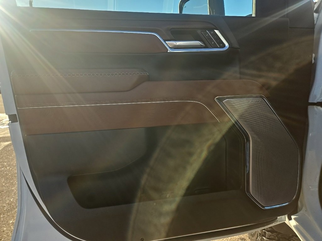 Used 2024 GMC Sierra 3500 Denali Ultimate image 17