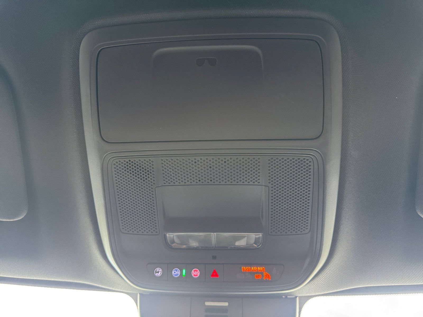 Certified 2026 GMC Acadia Elevation w/ Elevation Premium Package FWD image 26