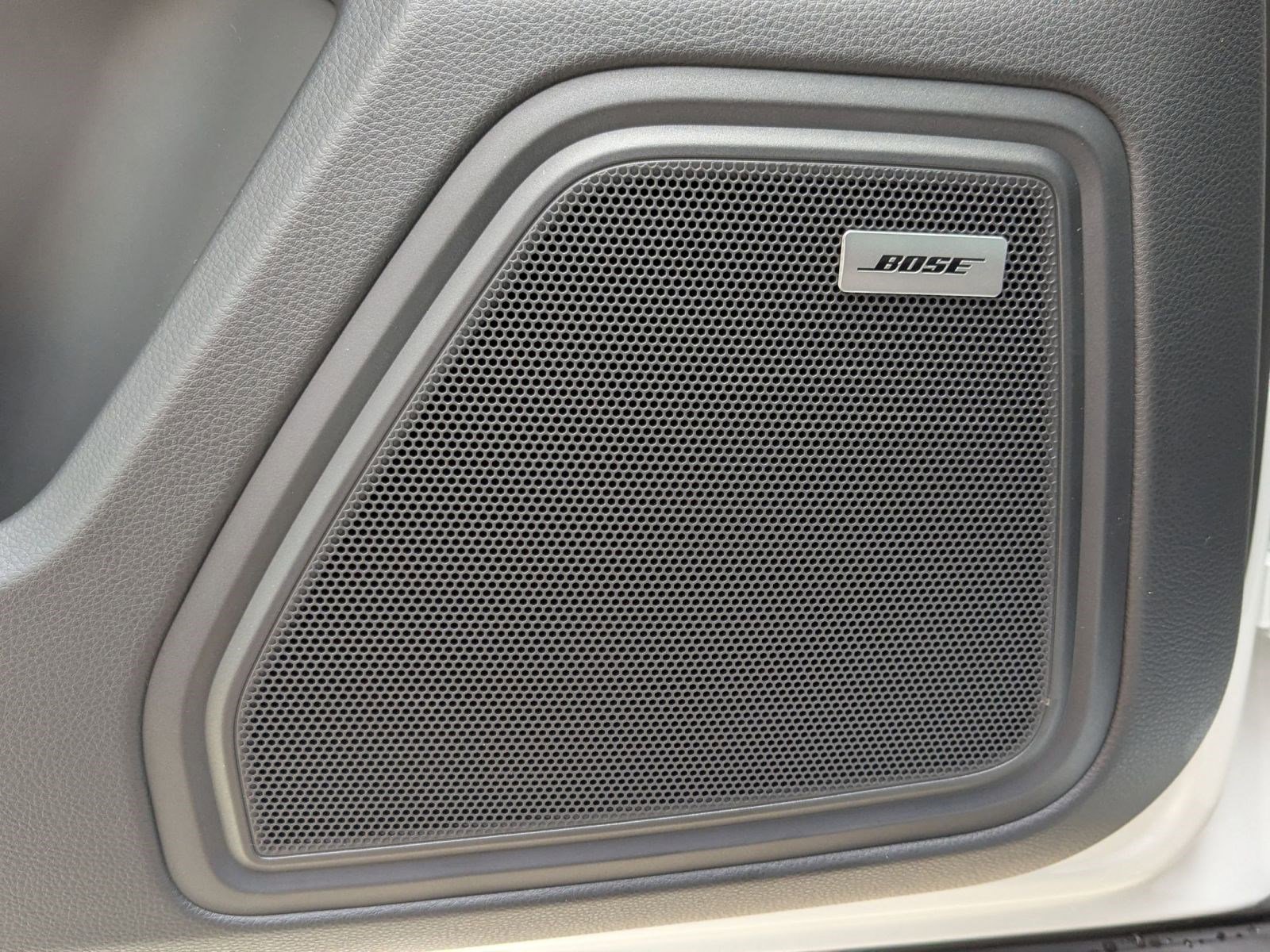 New 2026 Porsche Macan image 14