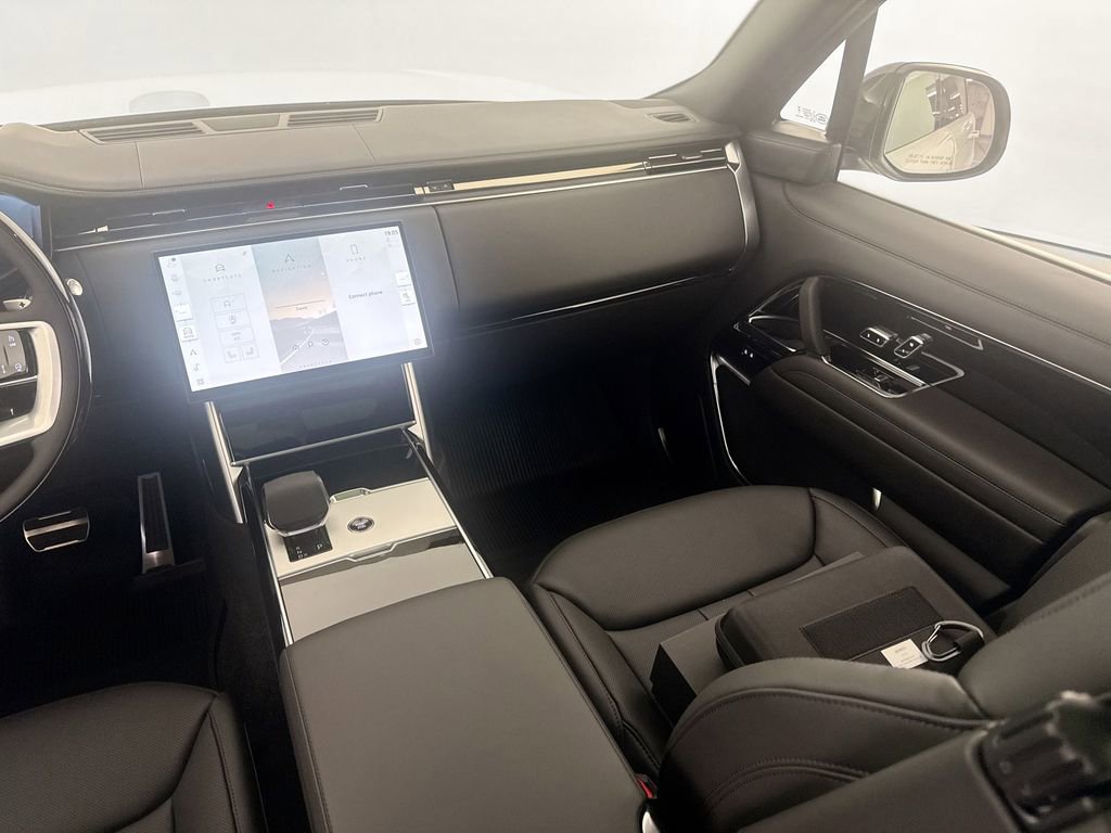 New 2026 Land Rover Range Rover Long Wheelbase SE image 21