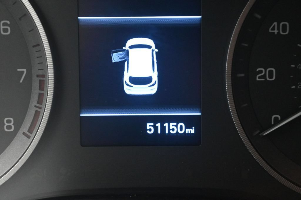 Used 2021 Hyundai Tucson SE FWD image 11