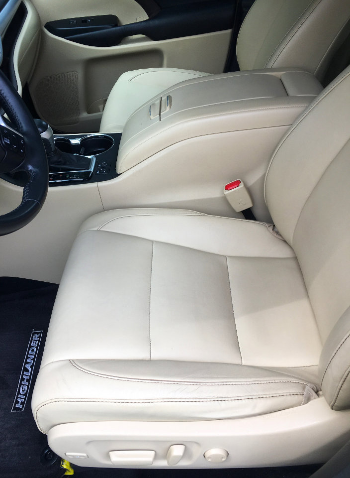 Used 2017 Toyota Highlander XLE image 11