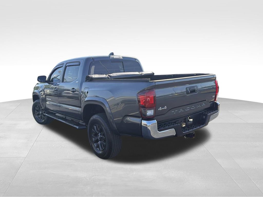 Used 2020 Toyota Tacoma SR5 AWD/4WD image 4