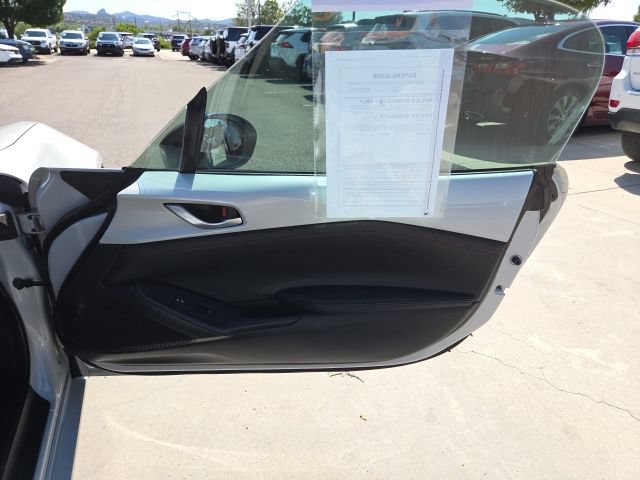 Used 2016 MAZDA MX-5 Miata Club RWD image 18