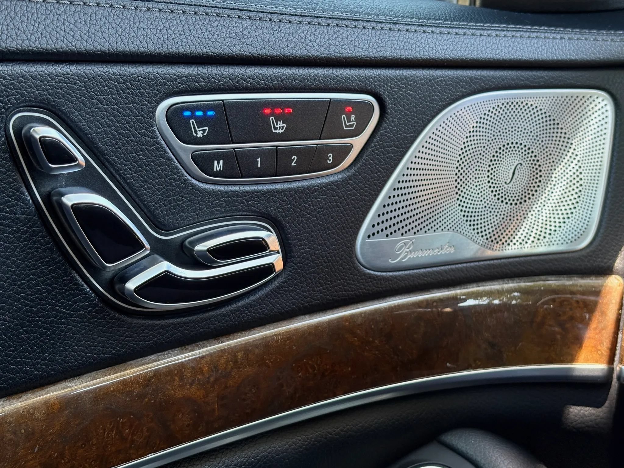 Used 2015 Mercedes-Benz S 550 4MATIC Sedan image 24