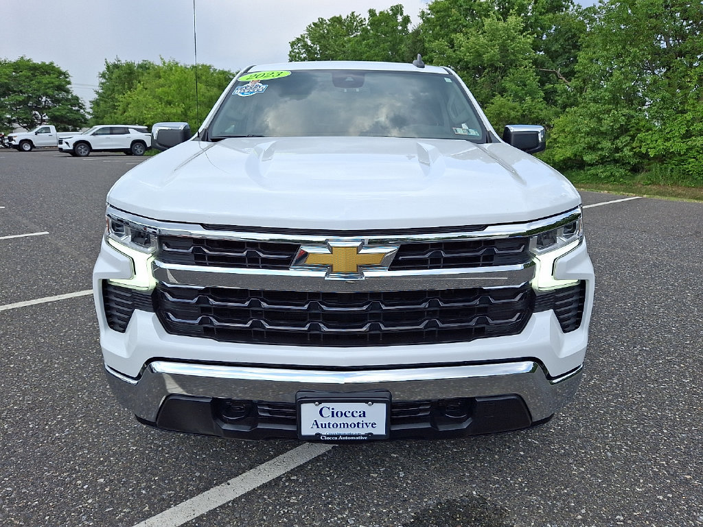 Used 2023 Chevrolet Silverado 1500 LT AWD/4WD image 2
