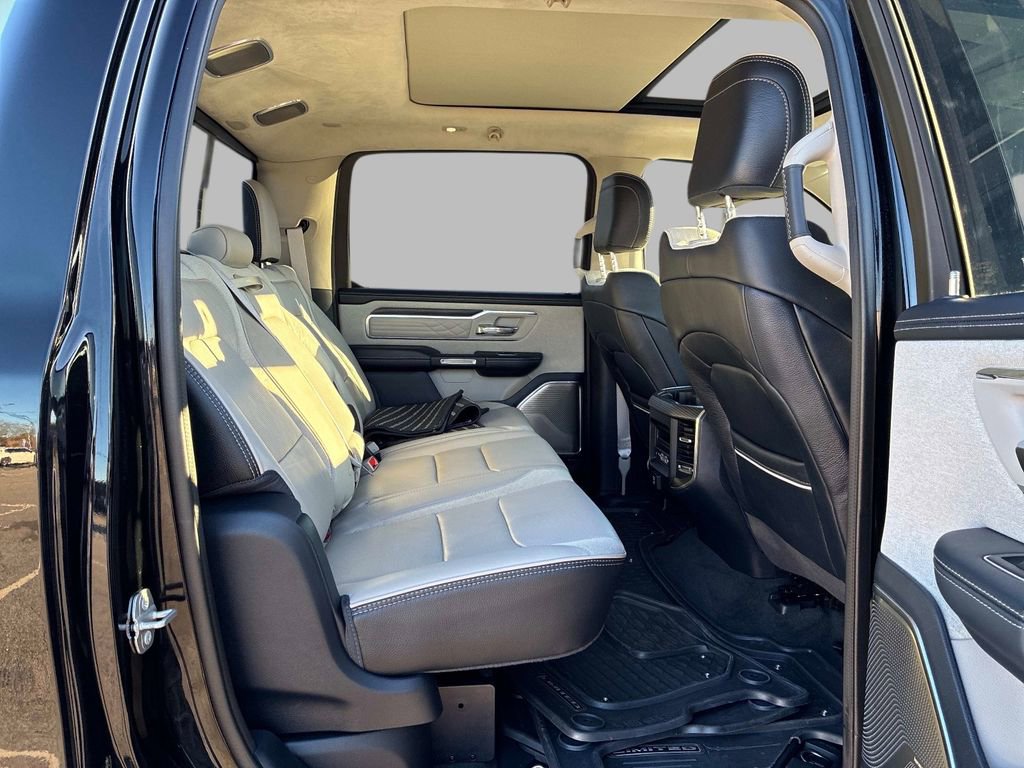 Used 2022 RAM 1500 Limited AWD/4WD image 10