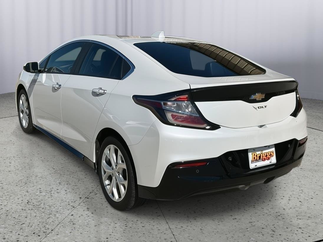 Used 2018 Chevrolet Volt Premier w/ Driver Confidence Package FWD image 3