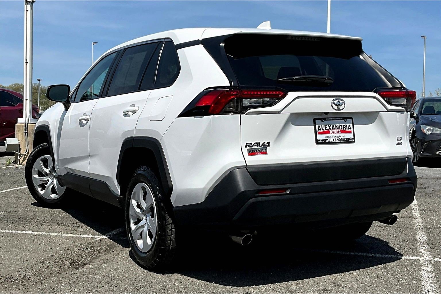 Used 2024 Toyota RAV4 LE image 11