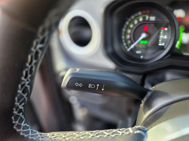 Used 2025 Jeep Wrangler Unlimited Sahara image 33