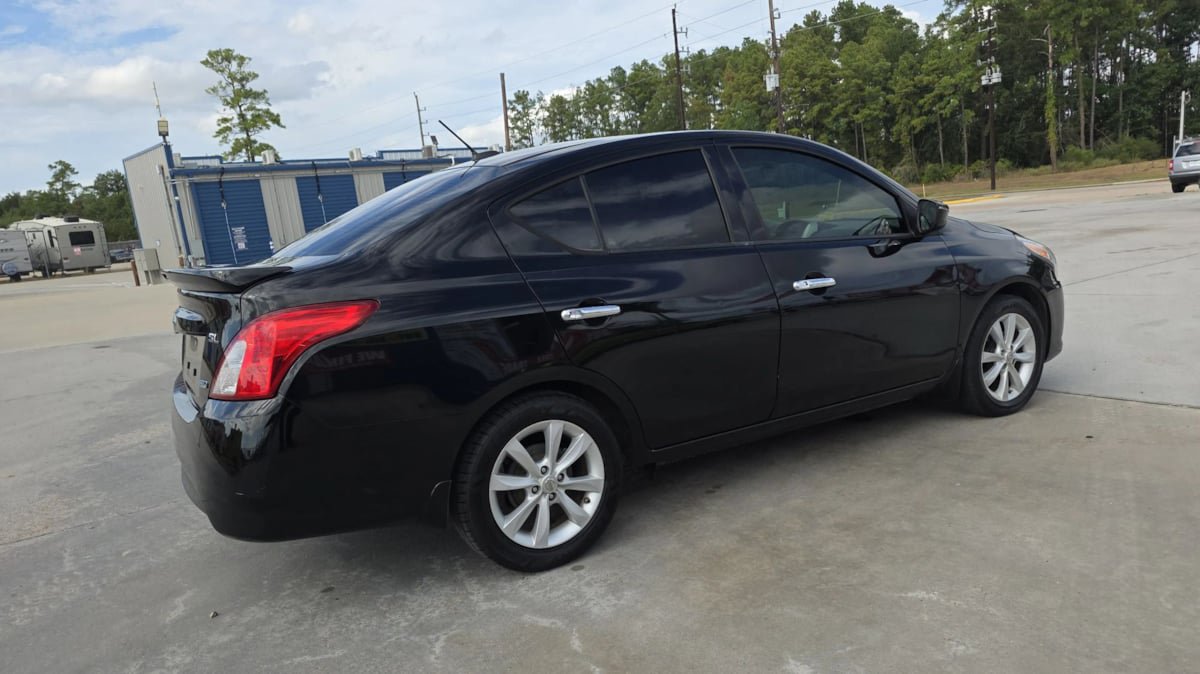 Used 2015 Nissan Versa w/ SL Tech Package FWD image 46