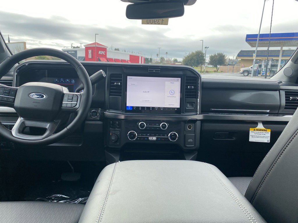 New 2025 Ford F250 Lariat image 16