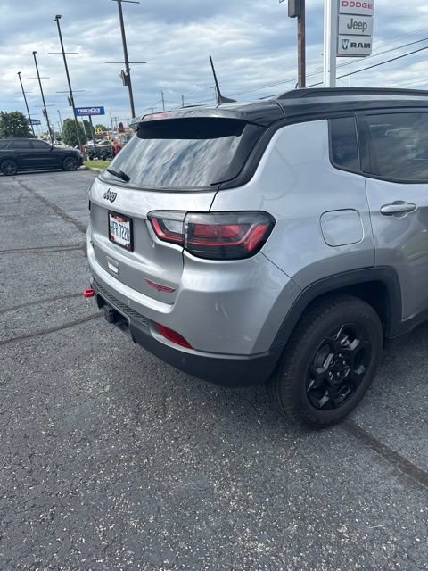 Used 2023 Jeep Compass Trailhawk w/ Trailhawk Elite Group AWD/4WD image 3