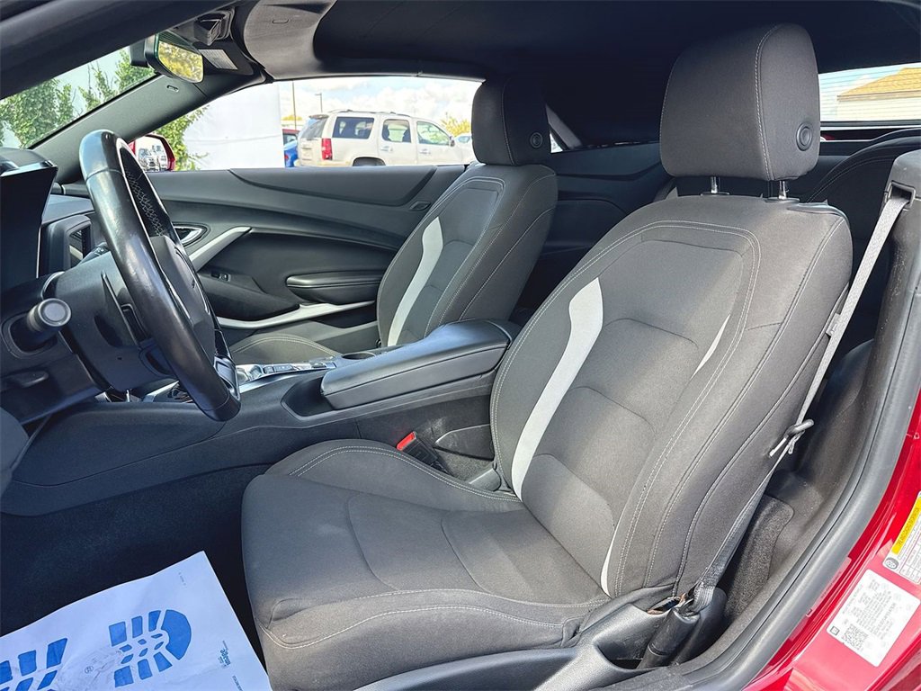 Used 2023 Chevrolet Camaro LT image 11