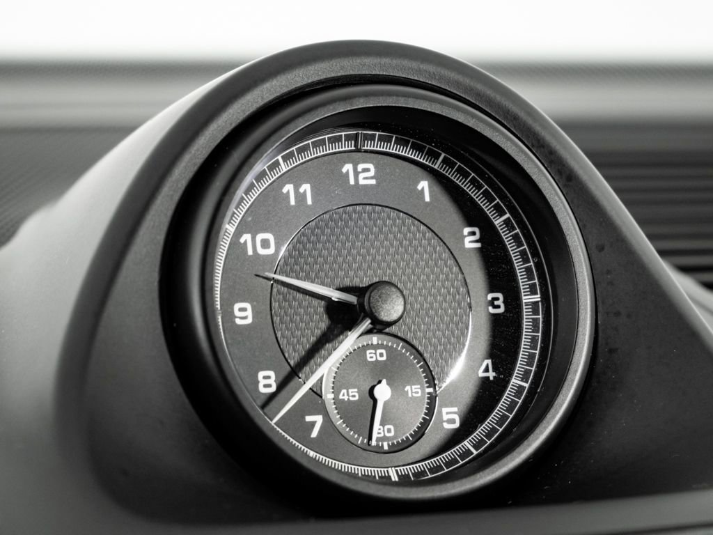 Certified 2023 Porsche Macan Turbo image 17