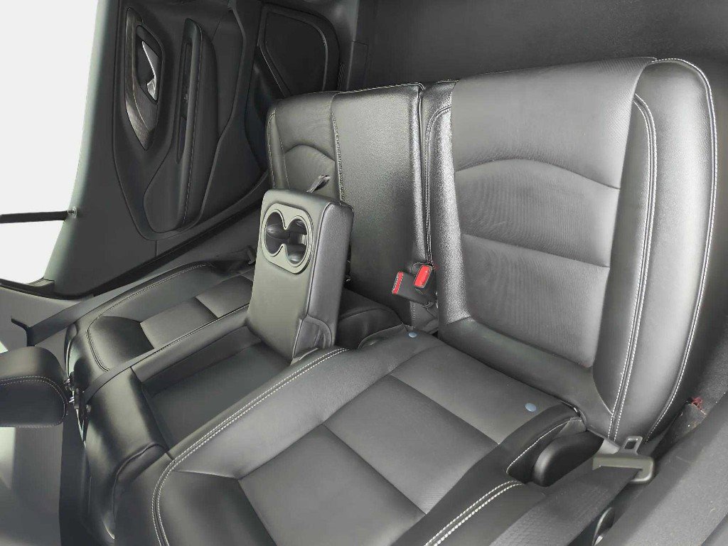 Used 2024 GMC Terrain SLT image 19