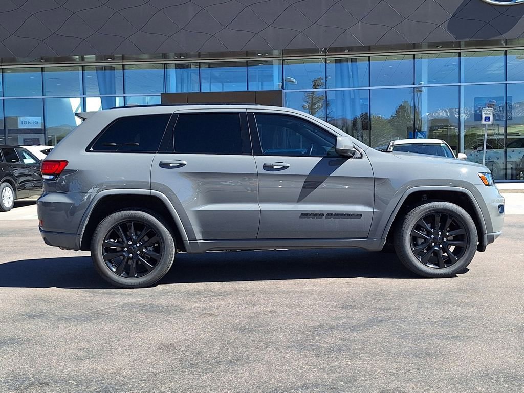Used 2020 Jeep Grand Cherokee Altitude video 2