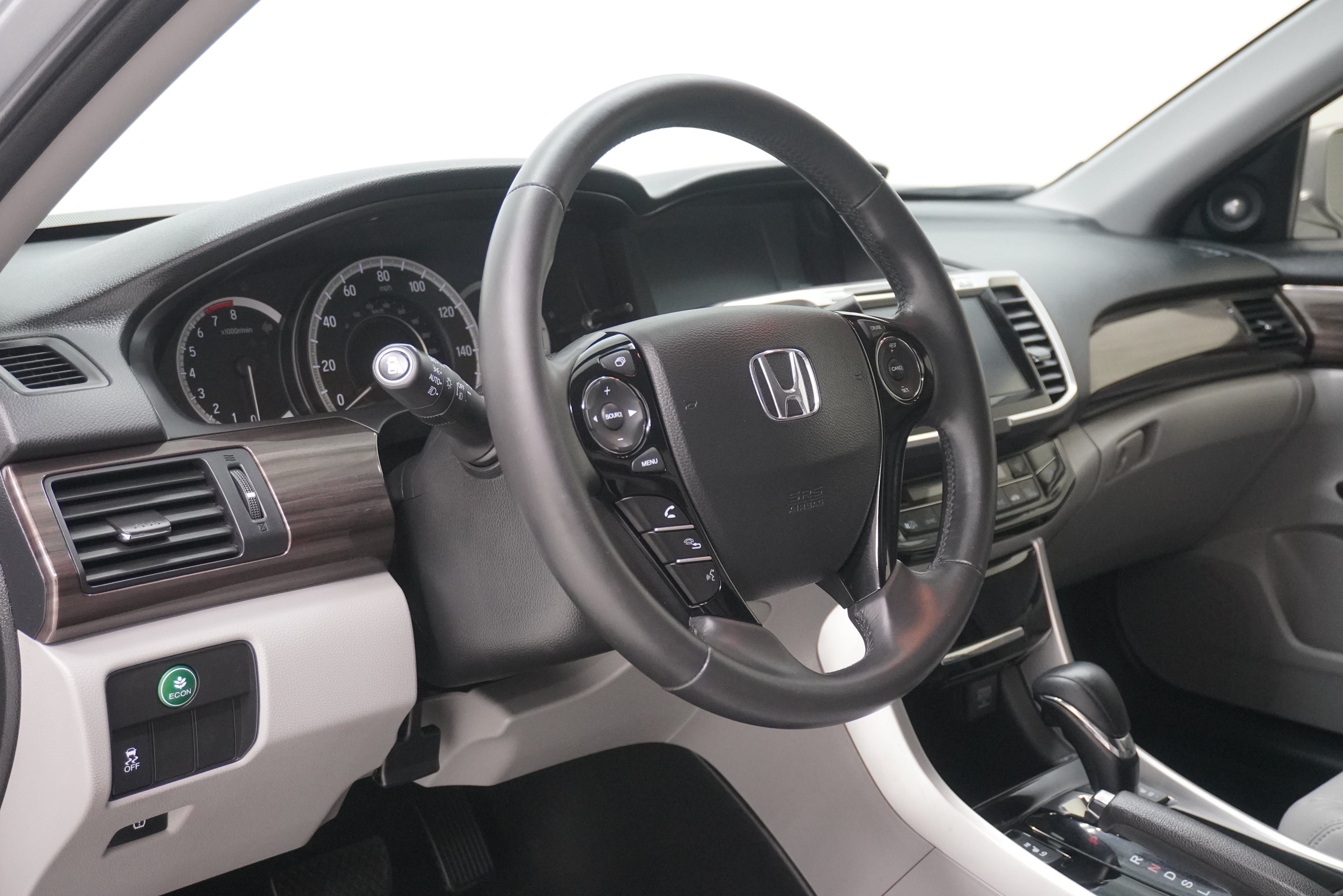 Used 2017 Honda Accord EX-L image 10