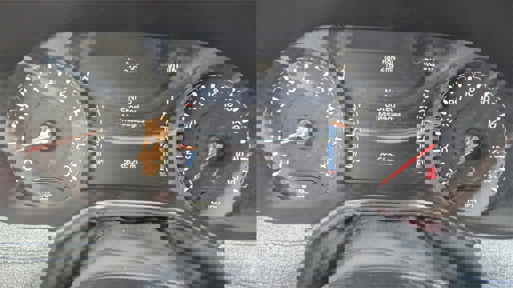 Used 2025 Jeep Compass Sport image 21