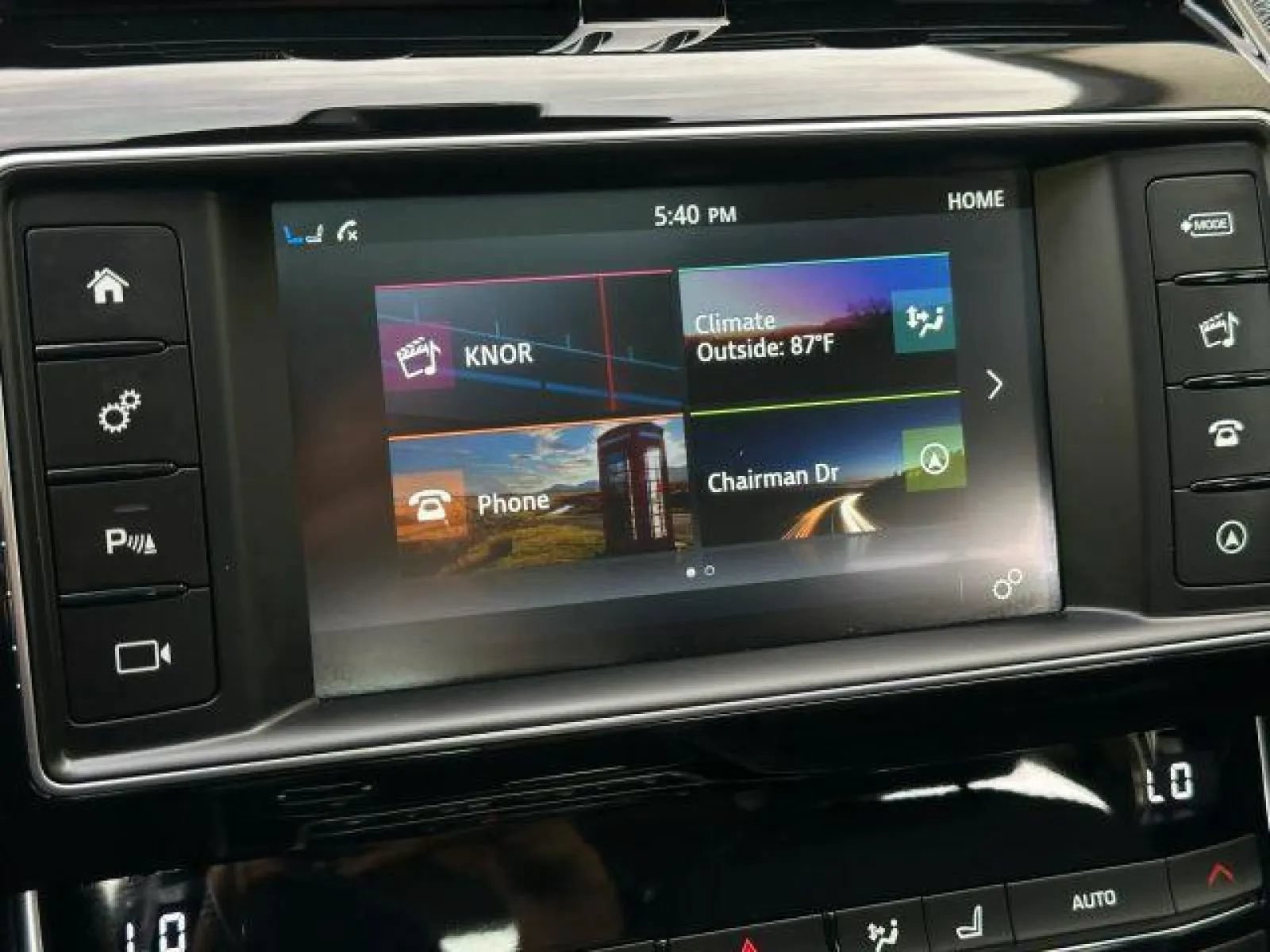 Used 2018 Jaguar XE Prestige RWD image 34