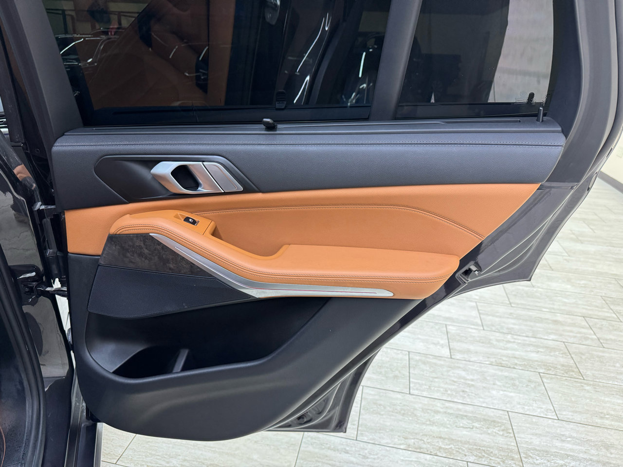 Used 2022 BMW X5 sDrive40i w/ Luxury Seating Package image 47