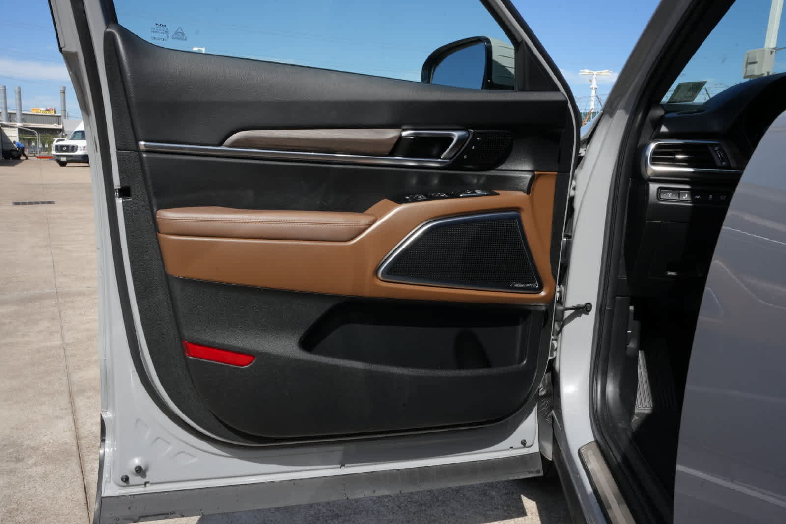 Used 2022 Kia Telluride SX w/ SX Prestige Package AWD/4WD image 17