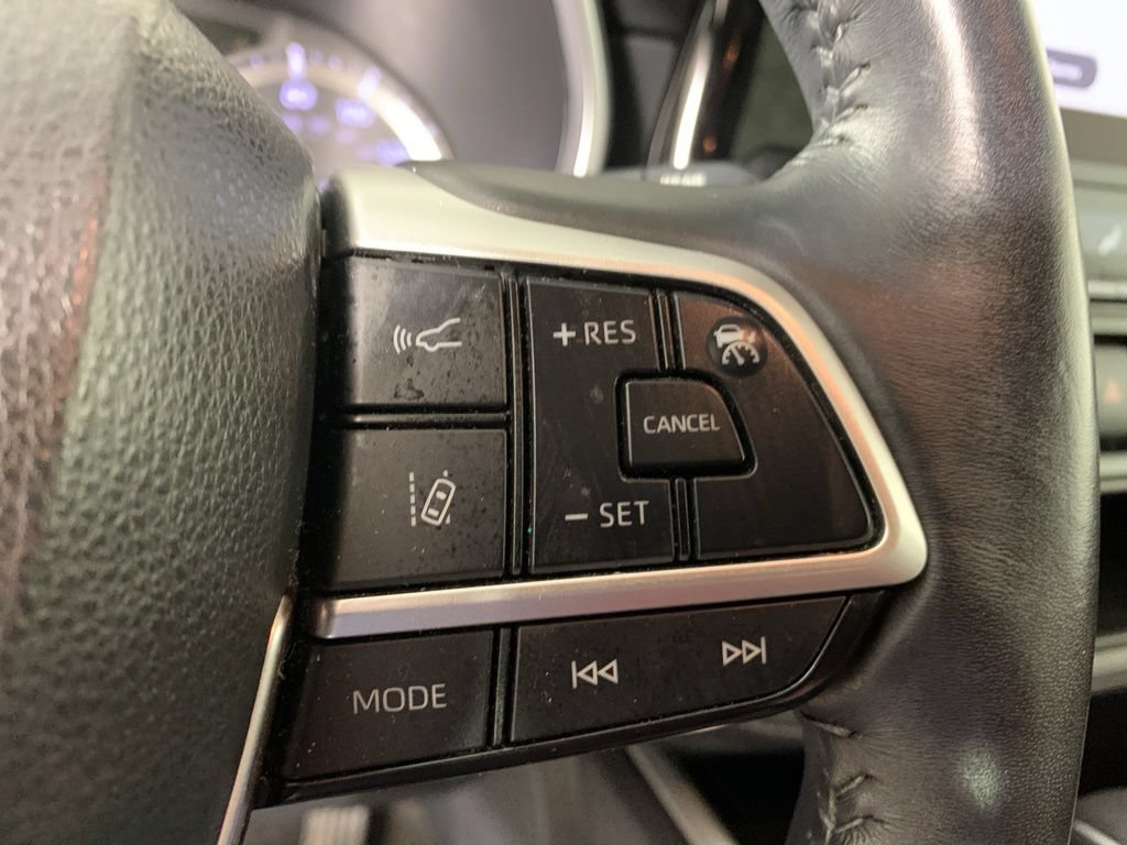 Used 2023 Toyota Highlander XLE AWD/4WD image 23