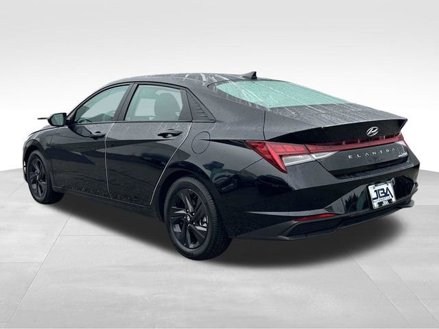 Used 2023 Hyundai Elantra Blue FWD image 29