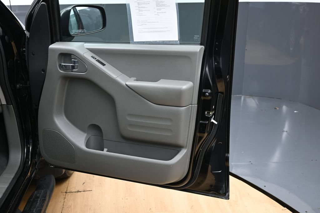 Used 2021 Nissan Frontier SV AWD/4WD image 32