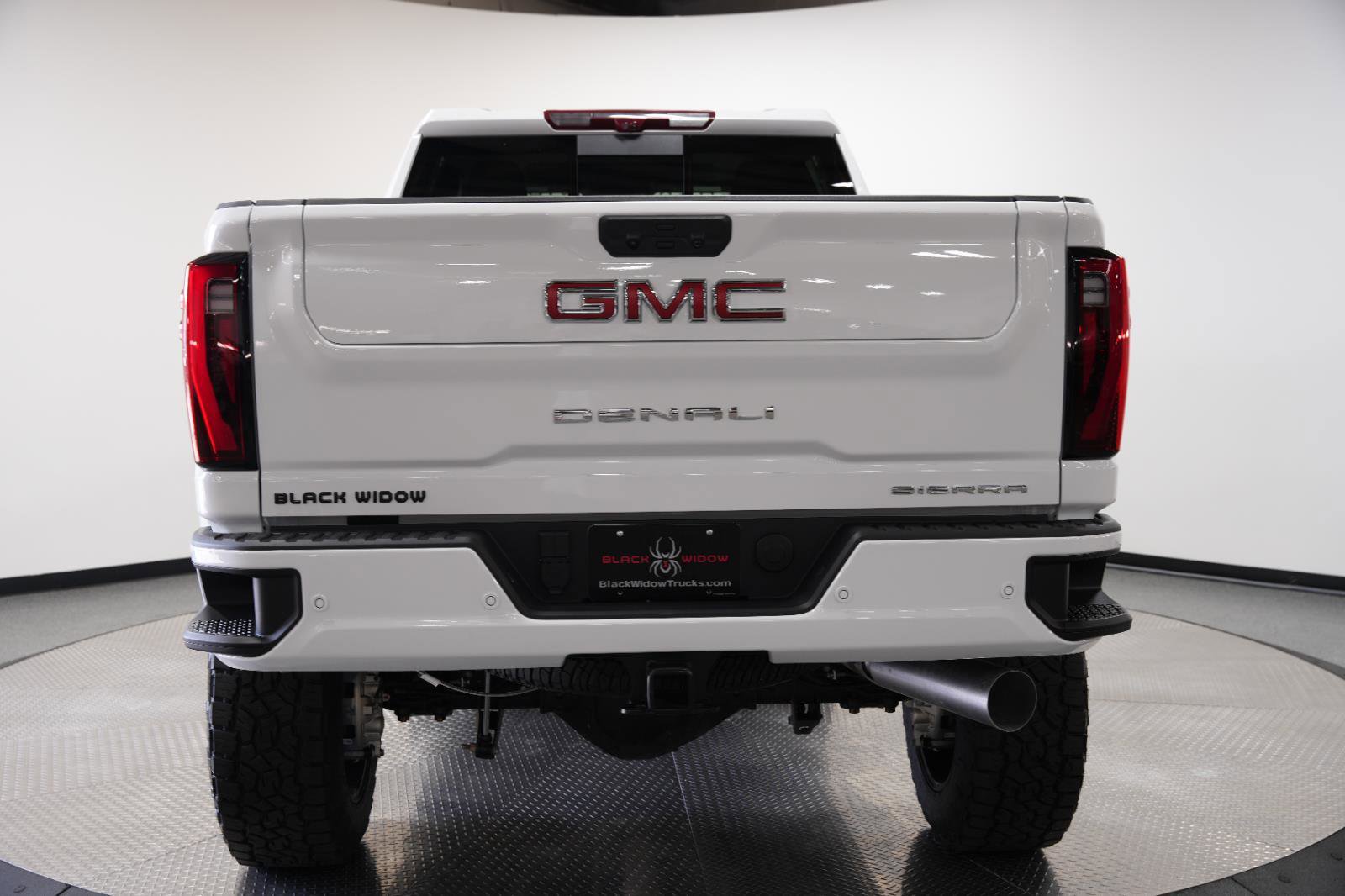 New 2025 GMC Sierra 2500 Denali w/ Denali Reserve Package image 9