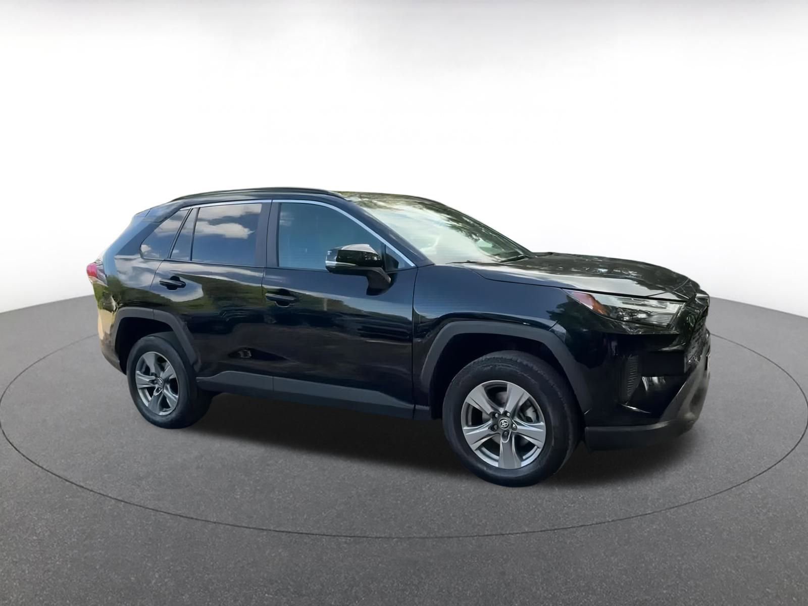 Used 2024 Toyota RAV4 XLE image 2