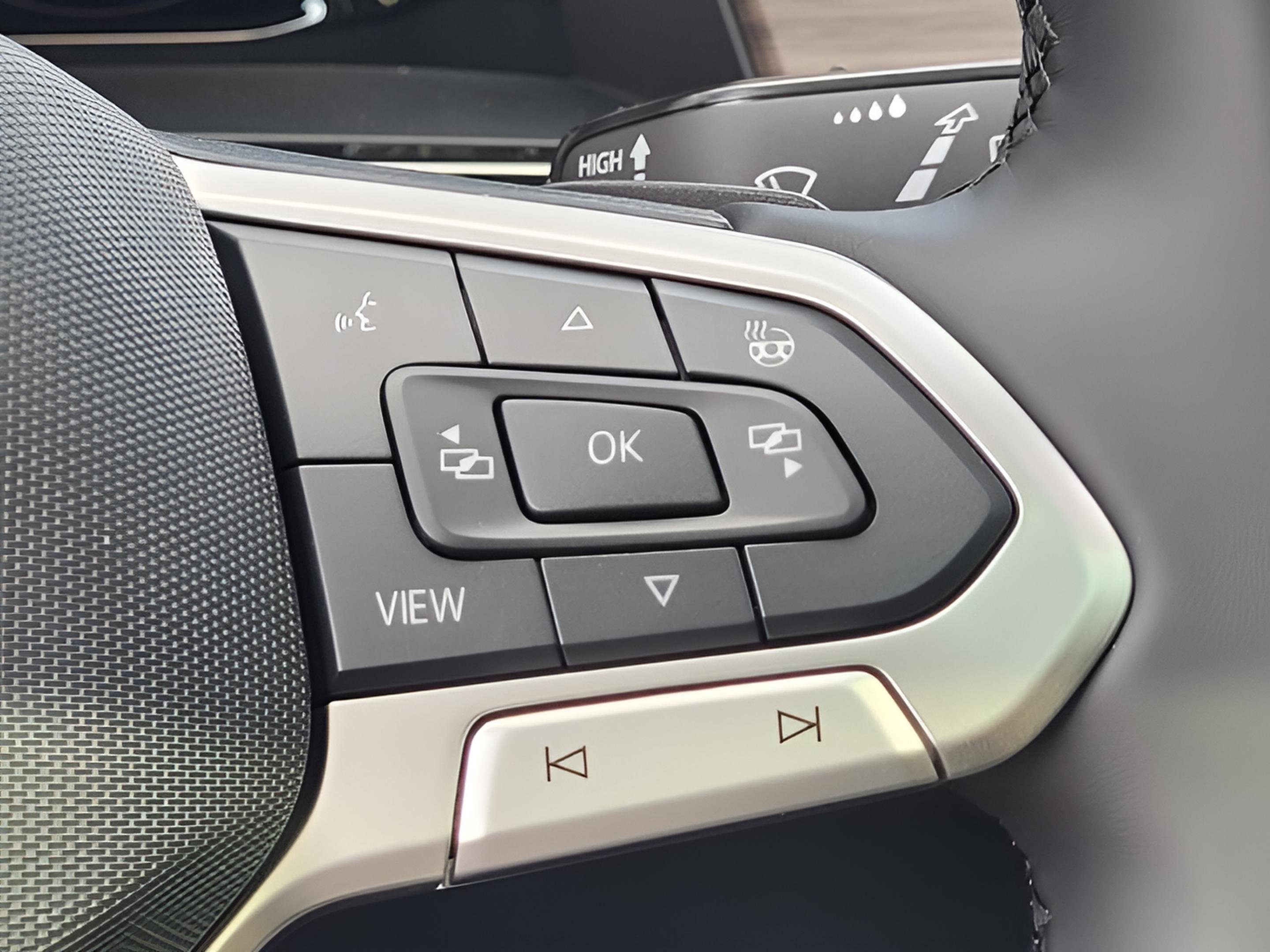 New 2026 Volkswagen Atlas SEL Premium R-Line image 21