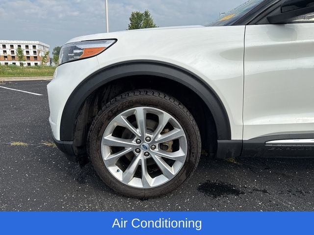 Used 2023 Ford Explorer Platinum w/ Technology Package AWD/4WD image 11