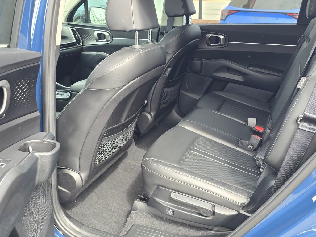 Used 2024 Kia Sorento S w/ Panoramic Sunroof Package image 10