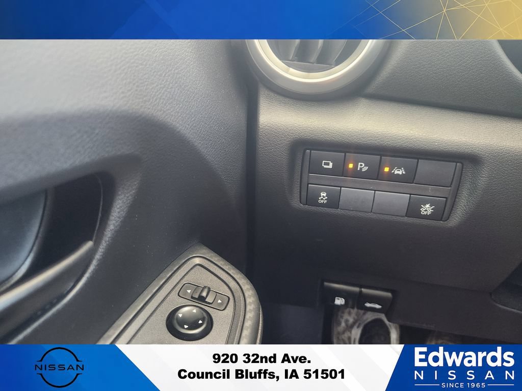 New 2025 Nissan Versa S w/ Trunk Package FWD image 24