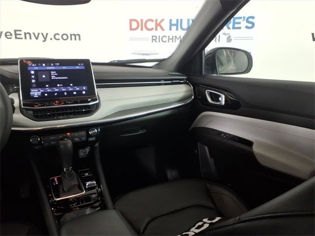 Used 2024 Jeep Compass Limited image 14