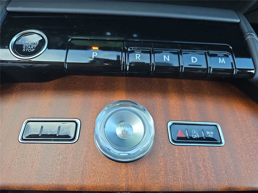 New 2026 Lincoln Navigator Black Label image 18