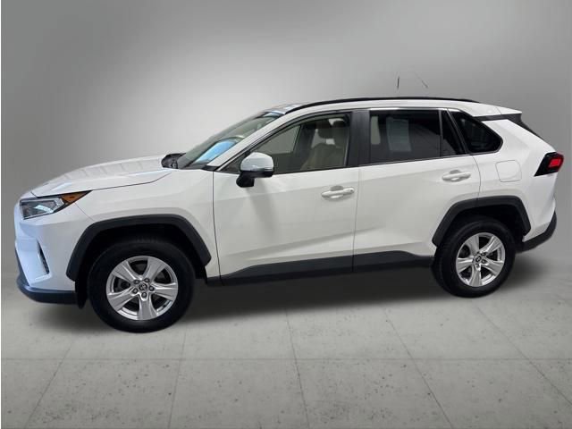 Used 2020 Toyota RAV4 XLE w/ Convenience Package AWD/4WD image 2