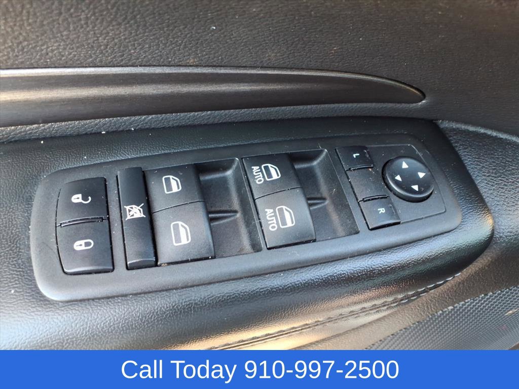 Used 2023 Dodge Durango SXT Launch Edition RWD image 17