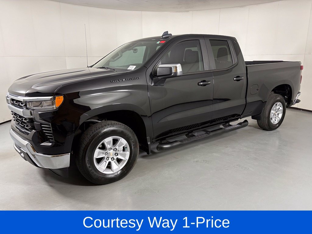 Used 2025 Chevrolet Silverado 1500 LT w/ LPO, Dark Essentials Package RWD image 6