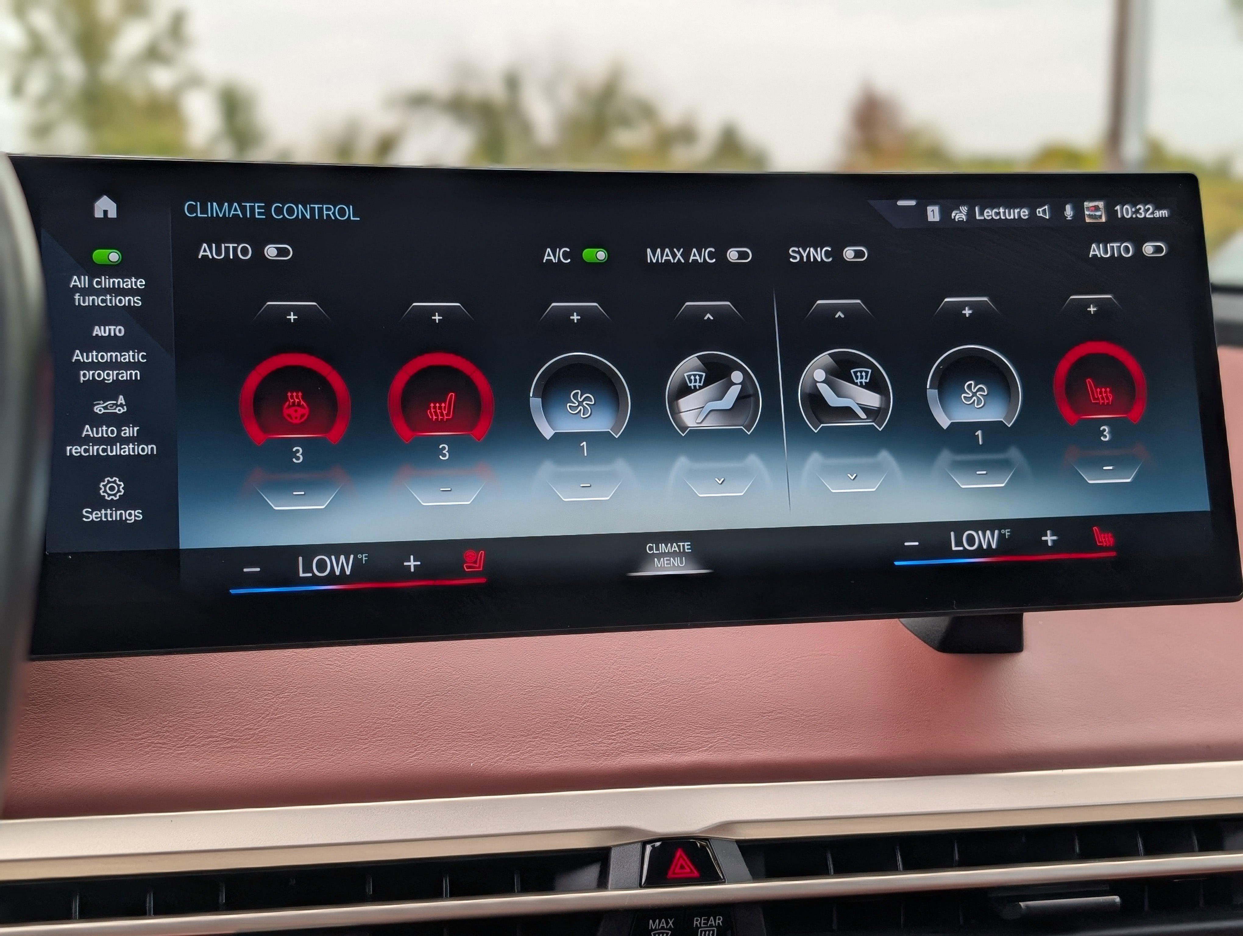 Used 2023 BMW iX xDrive50 w/ Sport Package image 27