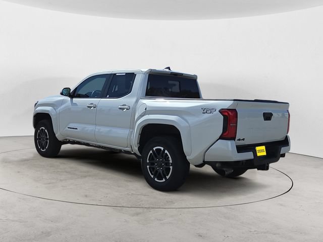 Used 2025 Toyota Tacoma TRD Sport w/ TRD Sport Upgrade Package AWD/4WD image 3