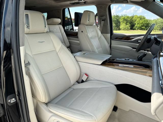 Used 2021 Cadillac Escalade Premium Luxury Platinum AWD/4WD image 26