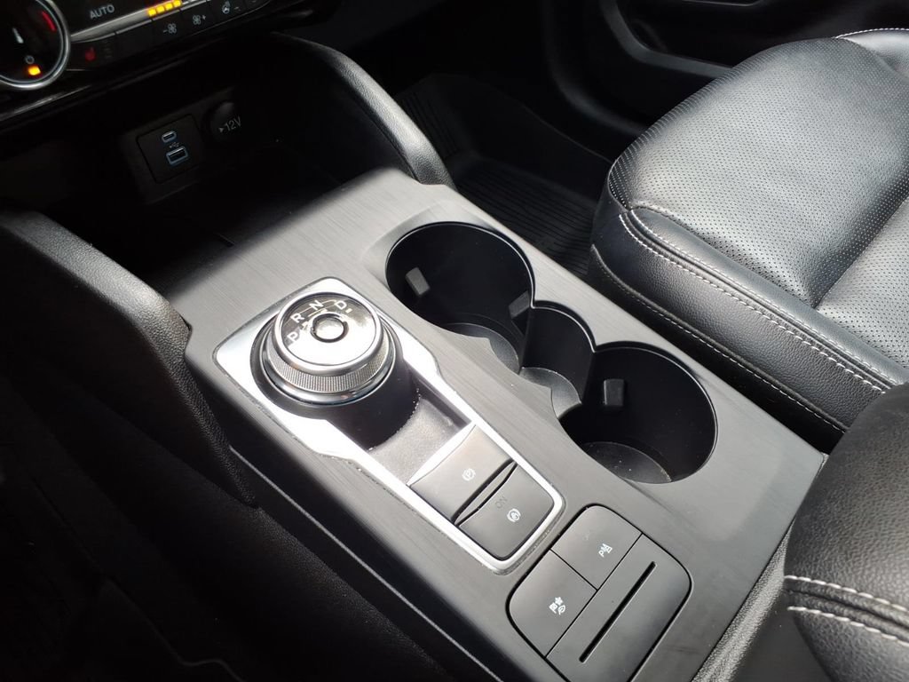 Used 2022 Ford Escape Titanium AWD/4WD image 18