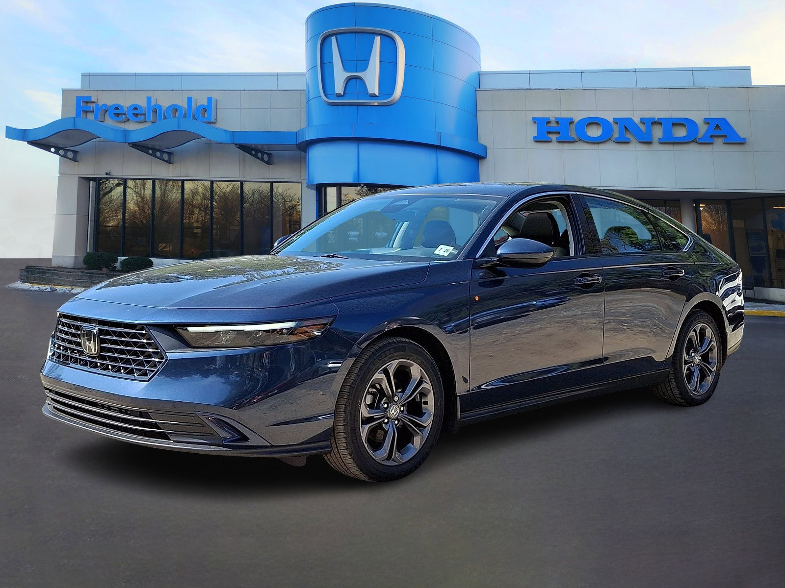 Used 2023 Honda Accord EX image 3